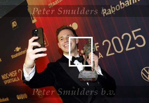 Papendal 17 december 2025
Sportgala waar oa de sportman en sportvrouw van het jaar gekozen worden . Harrie Lavreysen werd voor de tweede keer achter elkaar gekozen tot sportman van het jaar . Harrie kwam met zijn beste vrienden