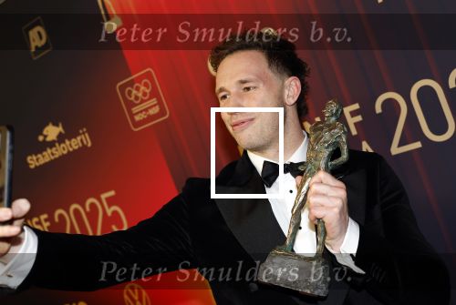 Papendal 17 december 2025
Sportgala waar oa de sportman en sportvrouw van het jaar gekozen worden . Harrie Lavreysen werd voor de tweede keer achter elkaar gekozen tot sportman van het jaar . Harrie kwam met zijn beste vrienden
