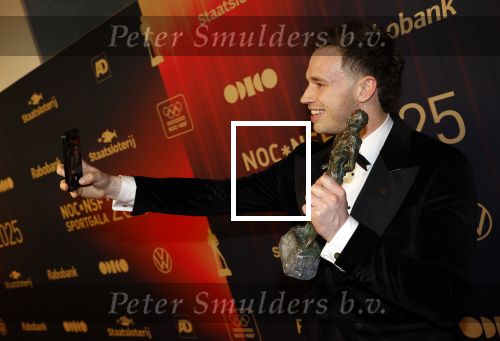 Papendal 17 december 2025
Sportgala waar oa de sportman en sportvrouw van het jaar gekozen worden . Harrie Lavreysen werd voor de tweede keer achter elkaar gekozen tot sportman van het jaar . Harrie kwam met zijn beste vrienden