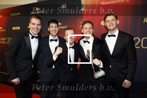 Papendal 17 december 2025
Sportgala waar oa de sportman en sportvrouw van het jaar gekozen worden . Harrie Lavreysen werd voor de tweede keer achter elkaar gekozen tot sportman van het jaar . Harrie kwam met zijn beste vrienden