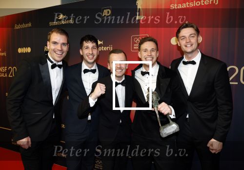 Papendal 17 december 2025
Sportgala waar oa de sportman en sportvrouw van het jaar gekozen worden . Harrie Lavreysen werd voor de tweede keer achter elkaar gekozen tot sportman van het jaar . Harrie kwam met zijn beste vrienden