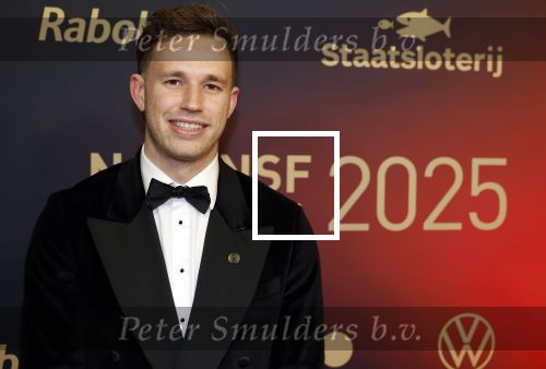 Papendal 17 december 2025
Sportgala waar oa de sportman en sportvrouw van het jaar gekozen worden . Harrie Lavreysen werd voor de tweede keer achter elkaar gekozen tot sportman van het jaar . Harrie kwam met zijn beste vrienden