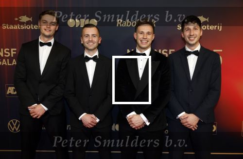 Papendal 17 december 2025
Sportgala waar oa de sportman en sportvrouw van het jaar gekozen worden . Harrie Lavreysen werd voor de tweede keer achter elkaar gekozen tot sportman van het jaar . Harrie kwam met zijn beste vrienden