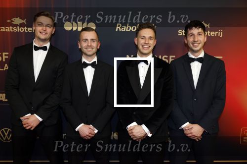 Papendal 17 december 2025
Sportgala waar oa de sportman en sportvrouw van het jaar gekozen worden . Harrie Lavreysen werd voor de tweede keer achter elkaar gekozen tot sportman van het jaar . Harrie kwam met zijn beste vrienden