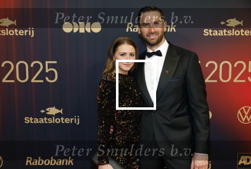 Papendal 17 december 2025
Sportgala waar oa de sportman en sportvrouw van het jaar gekozen worden . Hugo Haak met partner