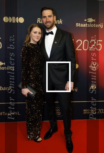 Papendal 17 december 2025
Sportgala waar oa de sportman en sportvrouw van het jaar gekozen worden . Hugo Haak met partner