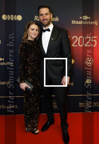Papendal 17 december 2025
Sportgala waar oa de sportman en sportvrouw van het jaar gekozen worden . Hugo Haak met partner
