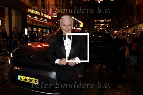 Amsterdam 1 december 2025
Premiere Amsterdamned II in Tuschinski . De hoofdrollen worden gespeeld door Huub Stapel tatum Dagelet en Holly Brood . Huub Stapel arriveerde in een prachtige Nio