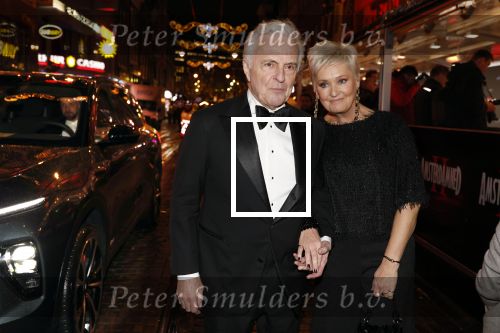 Amsterdam 1 december 2025
Premiere Amsterdamned II in Tuschinski . De hoofdrollen worden gespeeld door Huub Stapel tatum Dagelet en Holly Brood . Huub Stapel met partner Annemiek de Vroeg