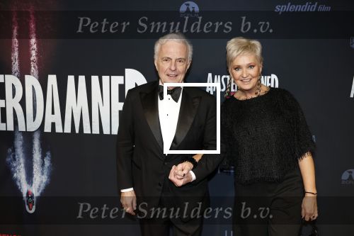 Amsterdam 1 december 2025
Premiere Amsterdamned II in Tuschinski . De hoofdrollen worden gespeeld door Huub Stapel tatum Dagelet en Holly Brood . Huub Stapel met partner Annemiek de Vroeg