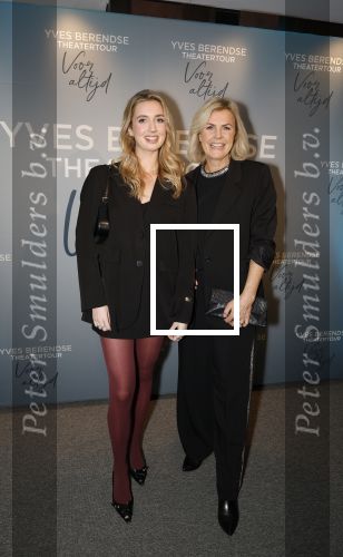 Bussum 8 december 2025
Premiere theatwershow Voor Altijd van Yves Berendse in t Spant. Irene Moors kwam met haar dochter