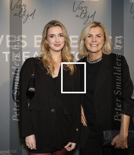 Bussum 8 december 2025
Premiere theatwershow Voor Altijd van Yves Berendse in t Spant. Irene Moors kwam met haar dochter