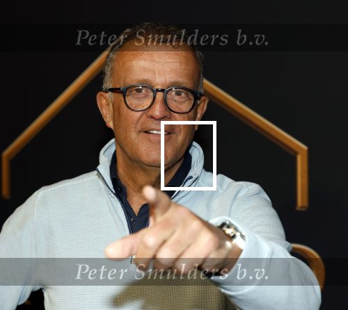 Amsterdam 17 december 2024
Presentatie Pandora wat gepresenteerd wordt door Ruben Nicolai . Presentatie was in Felix Meritis.Jack Plooij