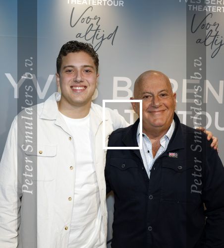 Bussum 8 december 2025
Premiere theatwershow Voor Altijd van Yves Berendse in t Spant. jack v Gelder kwam met zijn kleinzoon