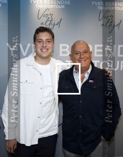 Bussum 8 december 2025
Premiere theatwershow Voor Altijd van Yves Berendse in t Spant. jack v Gelder kwam met zijn kleinzoon