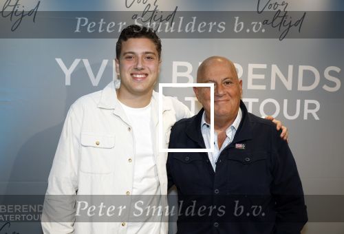 Bussum 8 december 2025
Premiere theatwershow Voor Altijd van Yves Berendse in t Spant. jack v Gelder kwam met zijn kleinzoon