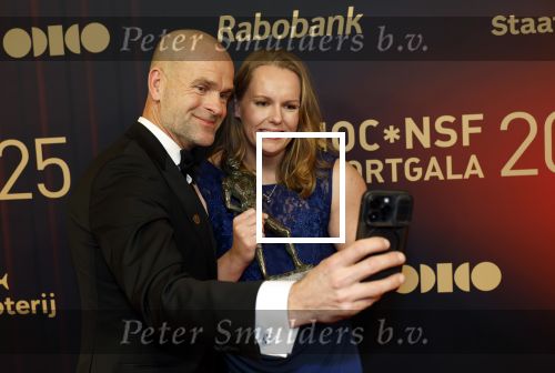 Papendal 17 december 2025
Sportgala waar oa de sportman en sportvrouw van het jaar gekozen worden . Sportvrouw v h jaar Jessica Schilder