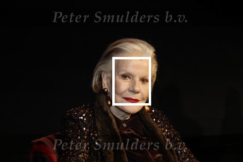 Amsterdam 2 december 2025
Presenatie Grannies van Amsterdam seizoen 2 . Martine v Os doet de presentatie. 
De Grannies bestaan uit Joanita Mug Tonneke en Lorraine . Ook hun kleinkinderen waren aanwezig  in Tuschinski