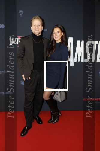 Amsterdam 1 december 2025
Premiere Amsterdamned II in Tuschinski . De hoofdrollen worden gespeeld door Huub Stapel tatum Dagelet en Holly Brood . Kalvijn en Nina warink