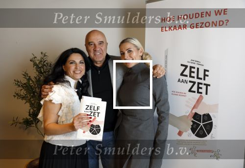 Leiden 3 december 2025
Boekpresentatie Lili Genee bij ECC in Leiden . Kim Beumer John v d Heuvel en Lili Genee