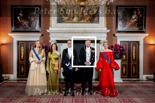 Amsterdam 11 december 2025
 Koning Willem-Alexander en koningin Maxima verwelkomen de president van Finland Alexander Stubb met zijn echtgenote Suzanne Innes-Stubb op de Dam op de eerste dag van een tweedaags staatsbezoek aan Nederland. s Avonds was het staatsbanket waar ook Prinses Amlia aanwezig was.