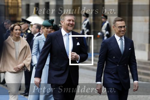 Amsterdam 11 december 2025
 Koning Willem-Alexander en koningin Maxima verwelkomende president van Finland Alexander Stubb met zijn echtgenote Suzanne Innes-Stubb op de Dam op de eerste dag van een tweedaags staatsbezoek aan Nederland