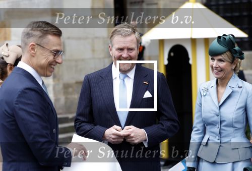 Amsterdam 11 december 2025
 Koning Willem-Alexander en koningin Maxima verwelkomende president van Finland Alexander Stubb met zijn echtgenote Suzanne Innes-Stubb op de Dam op de eerste dag van een tweedaags staatsbezoek aan Nederland. Ministers