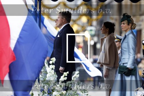 Amsterdam 11 december 2025
 Koning Willem-Alexander en koningin Maxima verwelkomende president van Finland Alexander Stubb met zijn echtgenote Suzanne Innes-Stubb op de Dam op de eerste dag van een tweedaags staatsbezoek aan Nederland