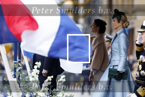 Amsterdam 11 december 2025
 Koning Willem-Alexander en koningin Maxima verwelkomende president van Finland Alexander Stubb met zijn echtgenote Suzanne Innes-Stubb op de Dam op de eerste dag van een tweedaags staatsbezoek aan Nederland
