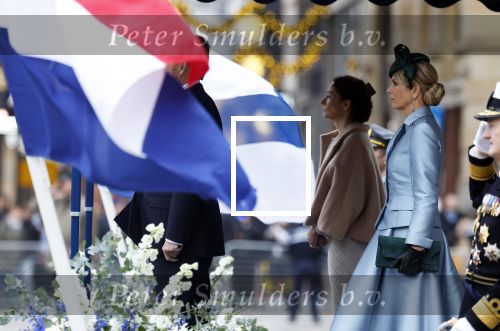 Amsterdam 11 december 2025
 Koning Willem-Alexander en koningin Maxima verwelkomende president van Finland Alexander Stubb met zijn echtgenote Suzanne Innes-Stubb op de Dam op de eerste dag van een tweedaags staatsbezoek aan Nederland
