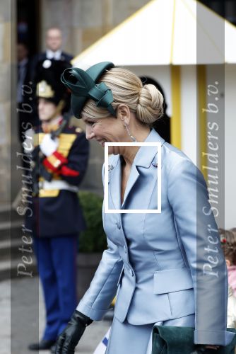 Amsterdam 11 december 2025
 Koning Willem-Alexander en koningin Maxima verwelkomende president van Finland Alexander Stubb met zijn echtgenote Suzanne Innes-Stubb op de Dam op de eerste dag van een tweedaags staatsbezoek aan Nederland