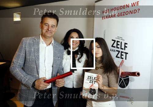 Leiden 3 december 2025
Boekpresentatie Lili Genee bij ECC in Leiden . Wilfred Genee met zijn dochter en zijn vrouw Lili