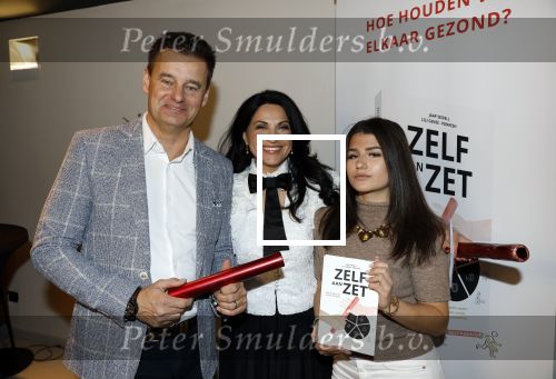 Leiden 3 december 2025
Boekpresentatie Lili Genee bij ECC in Leiden . Wilfred Genee met zijn dochter en zijn vrouw Lili
