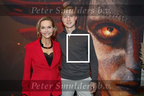 Hilversum 16 december 2025
Premiere Avatar in VUE in Hilversum. Mariska v Kolck met zoon