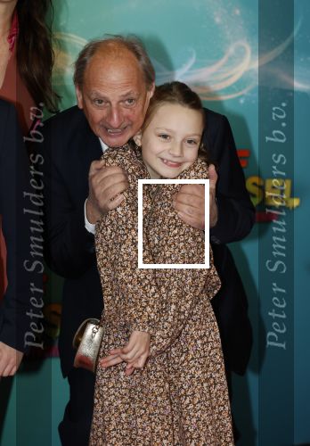 Amsterdam 7 december 2025
Premiere Juf Braaksel in Pathe Noord . Martin v Waardenberg en zijn dochter Mina v Waardenberg