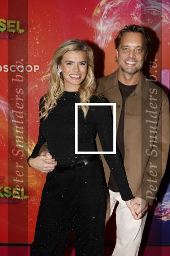 Amsterdam 7 december 2025
Premiere Juf Braaksel in Pathe Noord . Nicolette v Dam en haar man Bas Smit