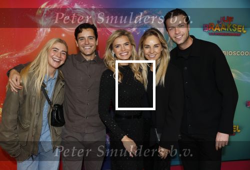 Amsterdam 7 december 2025
Premiere Juf Braaksel in Pathe Noord . Nicolette v Dam met haar collegas ( oa Leontine Maurits)