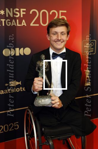 Papendal 17 december 2025
Sportgala waar oa de sportman en sportvrouw van het jaar gekozen worden . Para Sportman v h Jaar Niels Vink