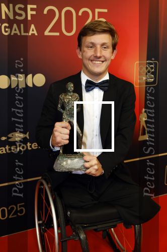 Papendal 17 december 2025
Sportgala waar oa de sportman en sportvrouw van het jaar gekozen worden . Para Sportman v h Jaar Niels Vink