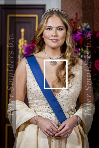 Amsterdam 11 december 2025
 Koning Willem-Alexander en koningin Maxima verwelkomen de president van Finland Alexander Stubb met zijn echtgenote Suzanne Innes-Stubb op de Dam op de eerste dag van een tweedaags staatsbezoek aan Nederland. s Avonds was het staatsbanket waar ook Prinses Amlia aanwezig was.