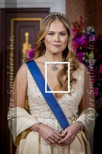 Amsterdam 11 december 2025
 Koning Willem-Alexander en koningin Maxima verwelkomen de president van Finland Alexander Stubb met zijn echtgenote Suzanne Innes-Stubb op de Dam op de eerste dag van een tweedaags staatsbezoek aan Nederland. s Avonds was het staatsbanket waar ook Prinses Amlia aanwezig was.