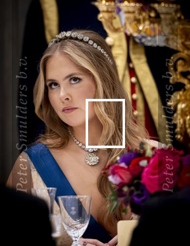 Amsterdam 11 december 2025
 Koning Willem-Alexander en koningin Maxima verwelkomen de president van Finland Alexander Stubb met zijn echtgenote Suzanne Innes-Stubb op de Dam op de eerste dag van een tweedaags staatsbezoek aan Nederland. s Avonds was het staatsbanket waar ook Prinses Amlia aanwezig was.