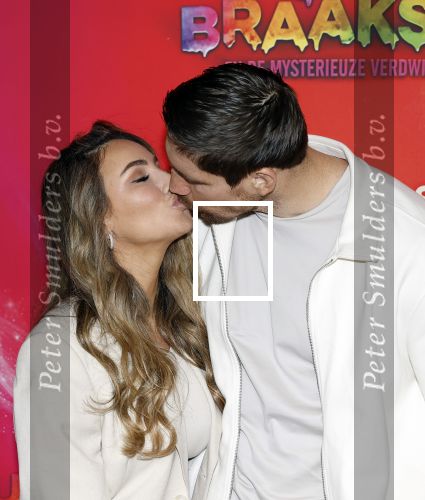 Amsterdam 7 december 2025
Premiere Juf Braaksel in Pathe Noord . Rico Verhoeven kwam met zijn vriendin Naomy v Beem en zijn kinderen