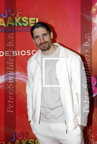 Amsterdam 7 december 2025
Premiere Juf Braaksel in Pathe Noord . Rico Verhoeven kwam met zijn vriendin Naomy v Beem en zijn kinderen