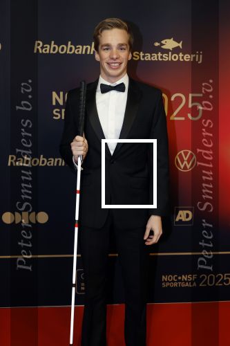 Papendal 17 december 2025
Sportgala waar oa de sportman en sportvrouw van het jaar gekozen worden . Rogier Dorsman met ouders