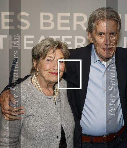 Bussum 8 december 2025
Premiere theatwershow Voor Altijd van Yves Berendse in t Spant. Sacha Goemans met ouders