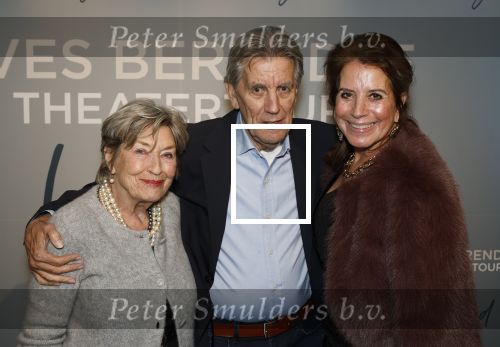 Bussum 8 december 2025
Premiere theatwershow Voor Altijd van Yves Berendse in t Spant. Sacha Goemans met ouders