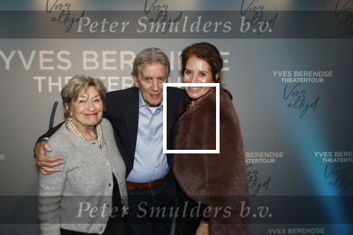 Bussum 8 december 2025
Premiere theatwershow Voor Altijd van Yves Berendse in t Spant. Sacha Goemans met ouders