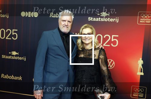 Papendal 17 december 2025
Sportgala waar oa de sportman en sportvrouw van het jaar gekozen worden . Sarina Wiegman kwam met haar man en werd gekozen tot coach van het jaar