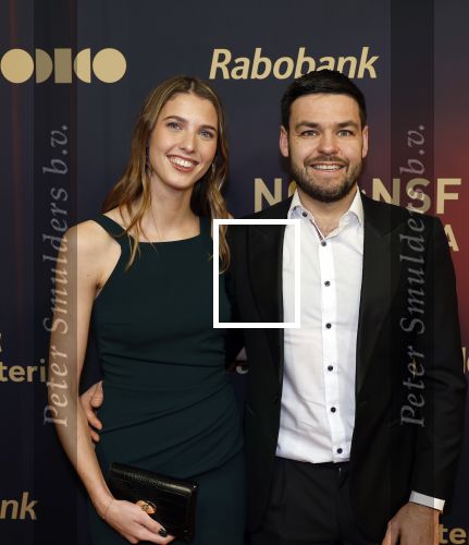 Papendal 17 december 2025
Sportgala waar oa de sportman en sportvrouw van het jaar gekozen worden . Sjinkie Knegt kwam met zijn nieuwe vriendin